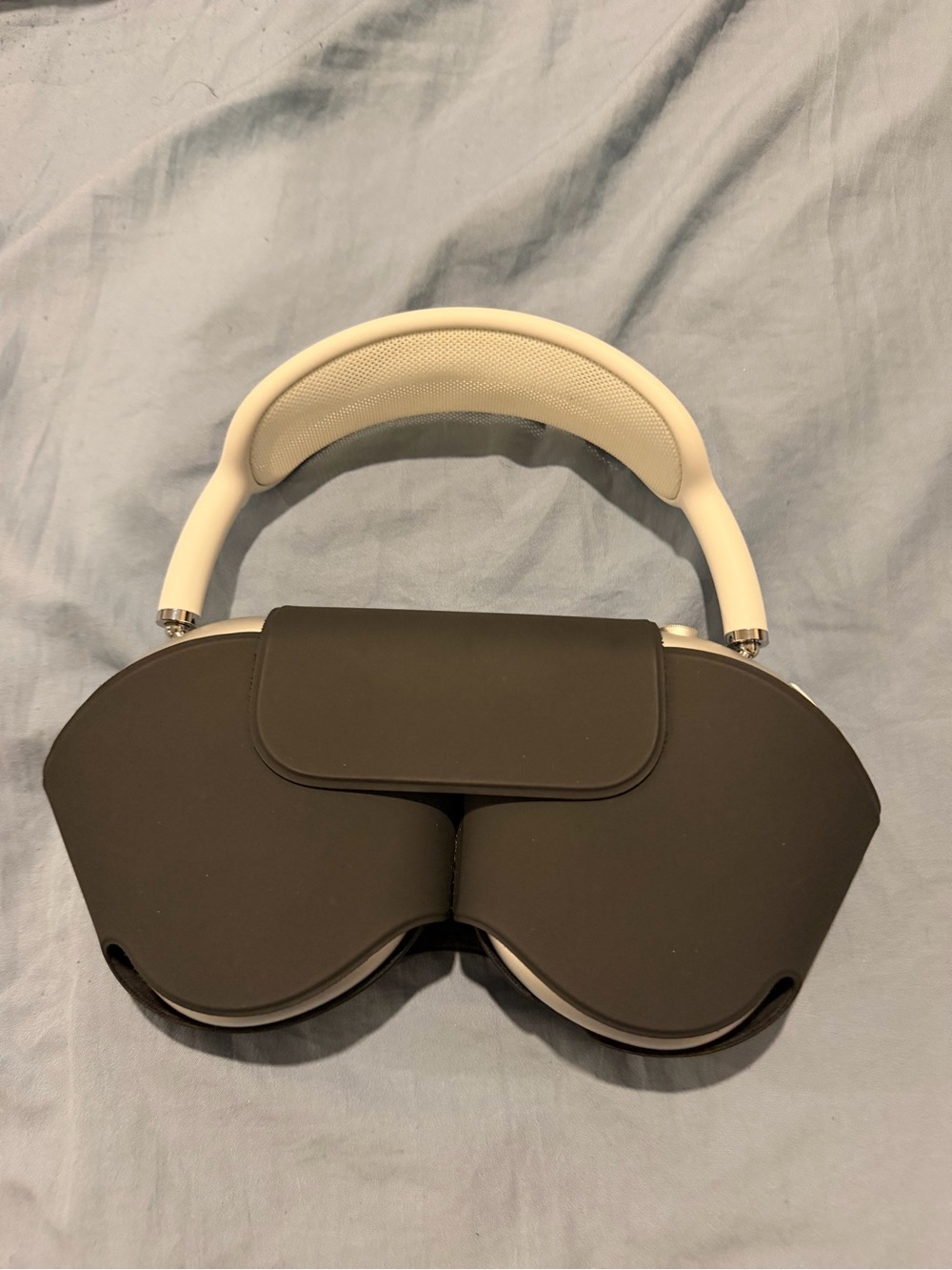 AirPods Max - Picture 3 of 4